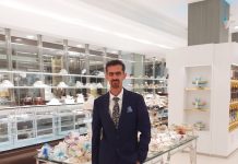 Gelecekle yenileniyoruz