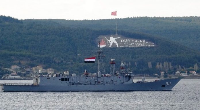 Mısır savaş gemileri Çanakkale Boğazı’ndan geçti