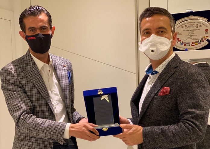 24e548b0-57c6-48f3-88a4-dc8fe51e2bbf