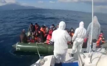 Çanakkale açıklarında Yunanistan unsurlarınca geri itilen 51 sığınmacı kurtarıldı