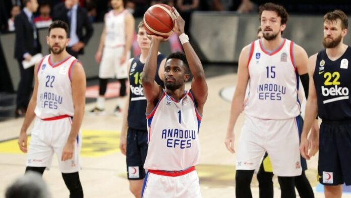 _118835880_anadolu-efes-final-serisinde-2-0-one-gecti_3479_dhaphoto3