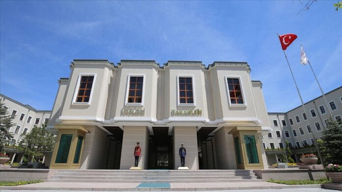 6EE1E47D-63F6-4DDA-AEE4-6EC458C8AFDD