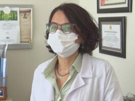 Bilim Kurulu üyesinden endişelendiren sözler: Okulları açık tutmak için gerekirse toplumu kapatmalıyız