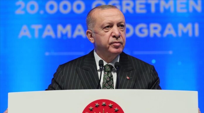 Cumhurbaşkanı Erdoğan: Okullarımızı açık tutmakta ve en iyi eğitim öğretimi vermekte kararlıyız