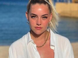 Aycan Yanaç annesinin başörtüsünü taktı! Gelen yorum kızdırdı