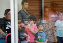 Teksas Okul Katliamı’nda Şok Edici Detay! Arkadaşının Kanını Vücuduna Sürdü… Teksas Okul Katliamı'nda Şok Edici Detay! Arkadaşının Kanını Vücuduna Sürdü...