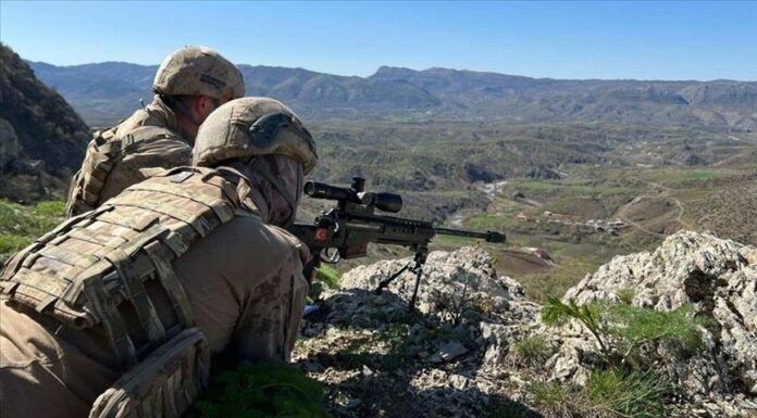 5 PKK’lı Terörist Etkisiz Hale Getirildi! 5 PKK'lı Terörist Etkisiz Hale Getirildi!