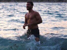 Kaan Yıldırım Kaslı Vücudu ile Plajın Gözdesi Oldu!