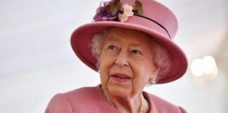 Kraliçe Elizabeth Tahttaki 70. Yılını Kutlayacak!