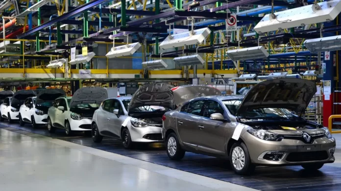 Oyak Renault Bir Süre Üretimi Durduruyor! Oyak Renault Bir Süre Üretimi Durduruyor!