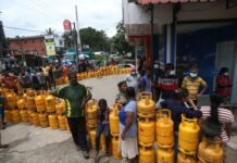 Sri Lanka Başbakanı: Ekonomimiz tamamen çöktü