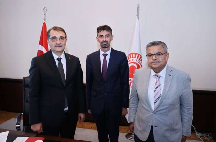 By Protokol Dergisi Enerji ve Tabii Kaynaklar Bakanı'nı Ziyaret Etti!