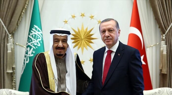 Cumhurbaşkanı Erdoğan, Suudi Arabistan Kralı Selman bin Abdülaziz Al Suud ile görüşme yaptı Cumhurbaşkanı Erdoğan, Suudi Arabistan Kralı Selman bin Abdülaziz Al Suud ile görüşme yaptı