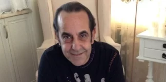 Özkan Uğur Sahnelere Geri Dönüyor!