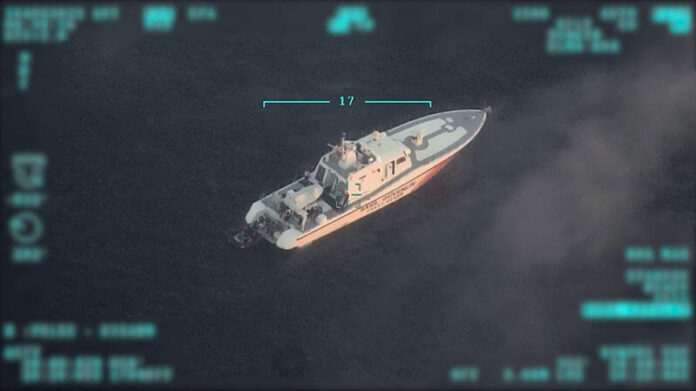 Yunanistan'ın göçmenleri Türk kara sularına ittiği anlar görüntülendi