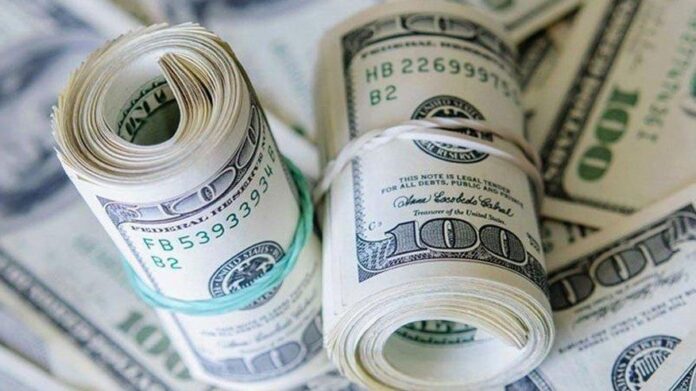 Dolar/TL’de tarihi zirveye yakın yatay seyir