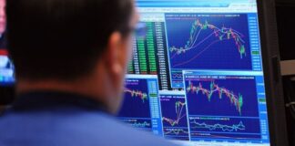 Ekonomistler faiz kararını nasıl açıklayacağını şaşırdı