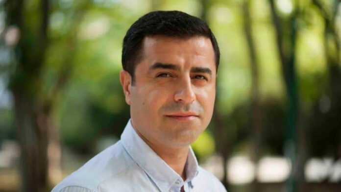 Selahattin Demirtaş'ın avukatlarından Süleyman Soylu'nun paylaşımlarına suç duyurusu