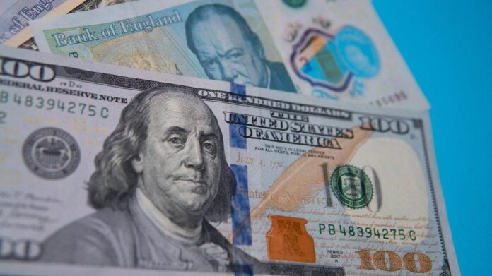 Sterlin sert düştü, İngiltere siyaseti karıştı Sterlin sert düştü, İngiltere siyaseti karıştı