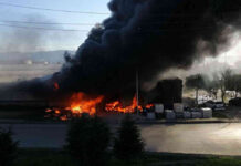 Kocaeli’de korkutan yangın! Kocaeli'de korkutan yangın!