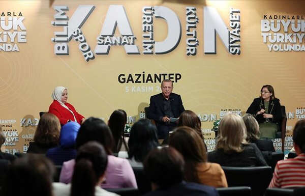 Cumhurbaşkanı Erdoğan: Zayıf aile güçlü milleti zayıflatır