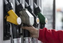 Benzin ve motorine indirim (8 Mayıs akaryakıt fiyatları)