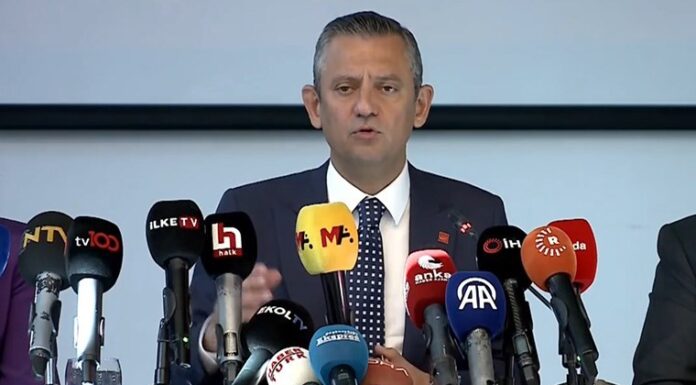 Özgür Özel’den Diyarbakır’da Devlet Bahçeli’ye yanıt: ‘Alelacele süreç, son derece risk ve tehlike barındırıyor…’
