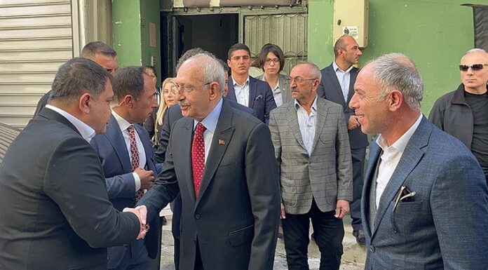 Kemal Kılıçdaroğlu, Sinan Ateş’in annesini ziyaret etti