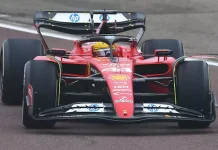 Lewis Hamilton Ferrari ile piste çıktı