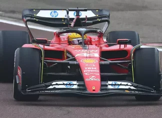 Lewis Hamilton Ferrari ile piste çıktı