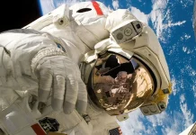 NASA’dan mahsur kalan astronotlara yeni görev: Uzayda yaşam arayacaklar!