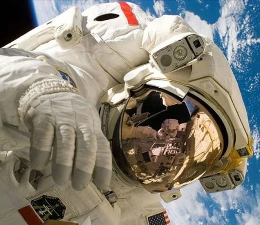 NASA’dan mahsur kalan astronotlara yeni görev: Uzayda yaşam arayacaklar!