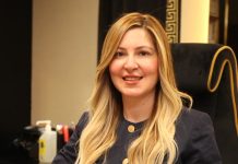 İş Dünyasında Güçlü, Hayatta İlham Veren Bir İsim: Emine Esra Bayraktar
