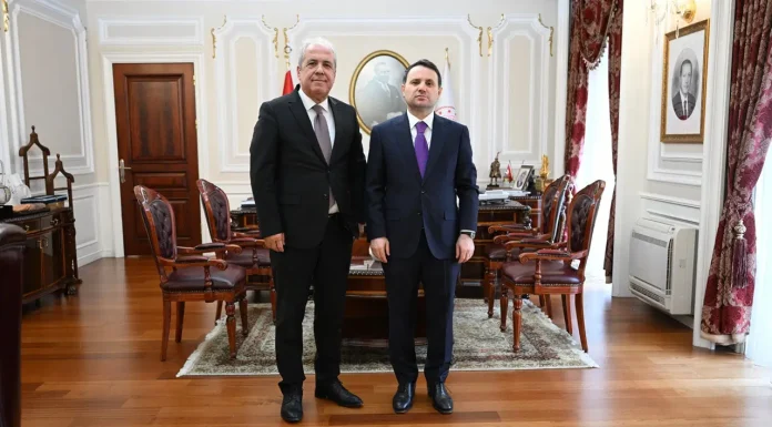 AKP’li Tayyar, Akın Gürlek ile görüşmesinin ayrıntılarını aktardı: ‘Özgür Özel’e 1 milyon liralık tazminat davası açmış’