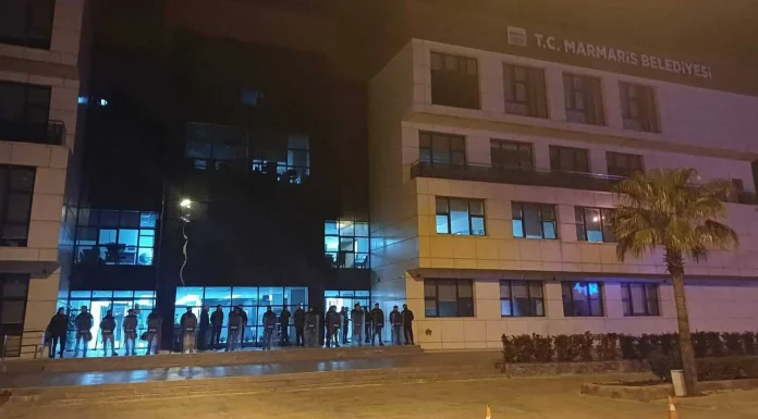 Marmaris Belediyesi’ne Gece Yarısı Operasyonu: 3 Gözaltı