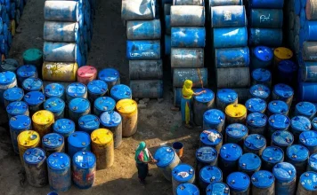 Savaş petrol piyasasını vurdu: 500 milyon varillik kayıp