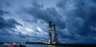 SpaceX’ten rekor planı. Her saat başı roket fırlatılacak