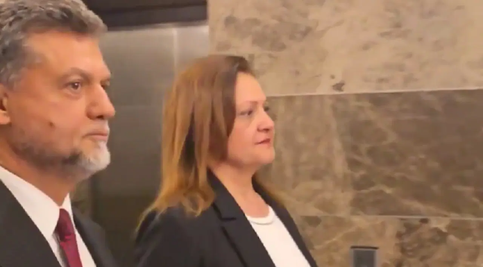 Burcu Köksal AKP Genel Merkezi’nde geldi