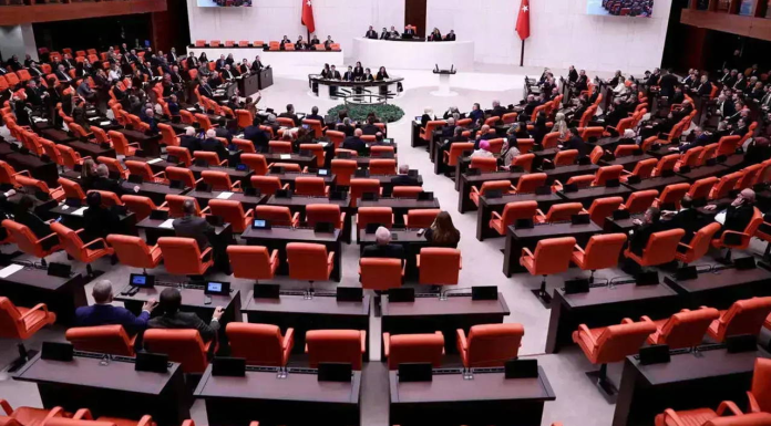 TBMM’de ‘süreç’ oturumu yeter sayı yokluğu nedeniyle kapandı