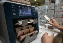 Bankacılıkta krediler ve mevduat artarken KKM düştü