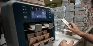Bankacılıkta krediler ve mevduat artarken KKM düştü
