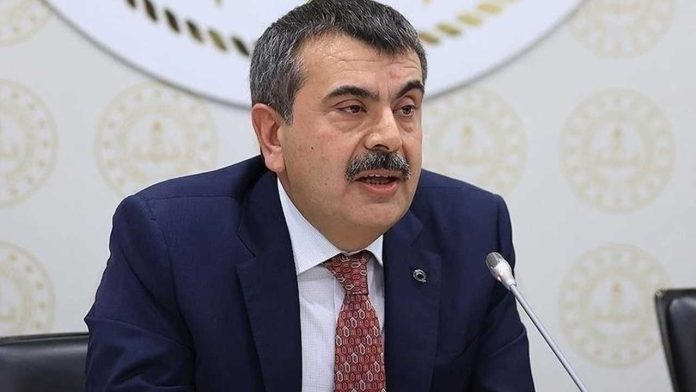Bakan Tekin: Çocukların sosyal medya ilişkileri takip edilmeli Bakan Tekin: Çocukların sosyal medya ilişkileri takip edilmeli