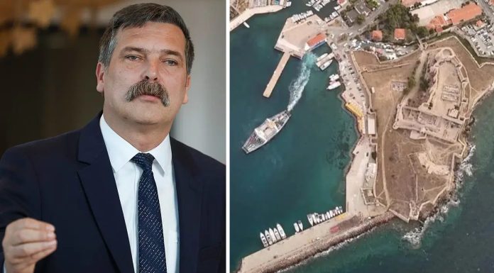 ‘Bozcaada Limanı Yat Yanaşma Rıhtımı’ projesi, TBMM gündeminde: Erkan Baş’tan, Bakan Kurum ve Yumaklı’ya sorular! 'Bozcaada Limanı Yat Yanaşma Rıhtımı' projesi, TBMM gündeminde: Erkan Baş'tan, Bakan Kurum ve Yumaklı'ya sorular!