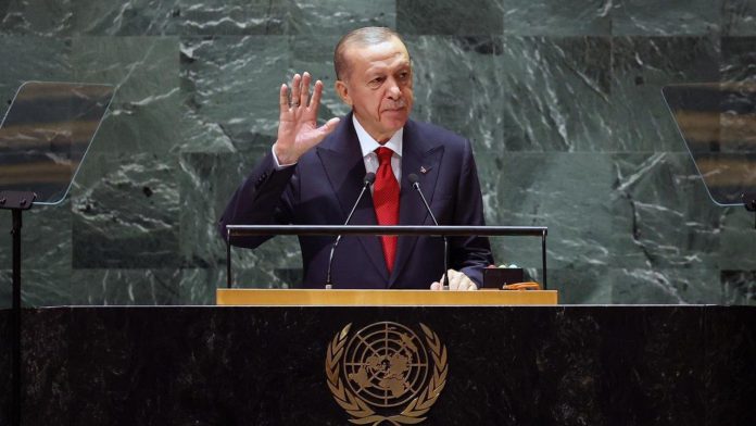 Erdoğan BM'de dünyaya seslendi: Türkiye dirençli ekonomisiyle çatışmaların ortasında bir istikrar adası Erdoğan BM'de dünyaya seslendi: Türkiye dirençli ekonomisiyle çatışmaların ortasında bir istikrar adası