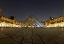 Louvre Müzesi onarılmazsa kapılarını halka kapatmak zorunda kalacak uyarısı Louvre Müzesi onarılmazsa kapılarını halka kapatmak zorunda kalacak uyarısı