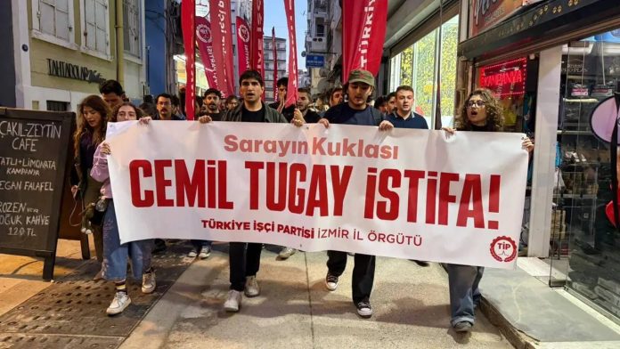 TİP'ten Cemil Tugay’ın AKP'ye katılmasına tepki: 'Oyunu aldığı halkın umuduna pusu kurdu' TİP'ten Cemil Tugay’ın AKP'ye katılmasına tepki: 'Oyunu aldığı halkın umuduna pusu kurdu'